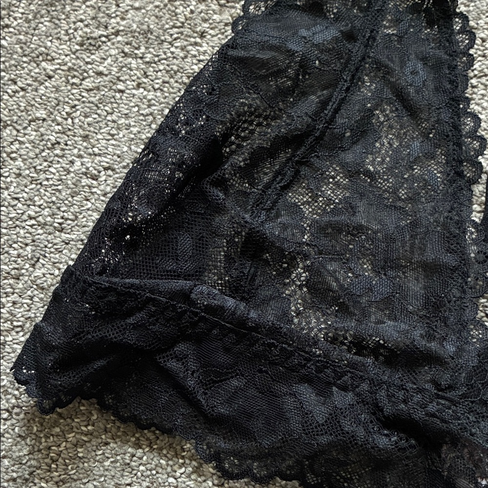 Savage X Fenty Black Lace Racerback Bralette - Picture 2 of 6